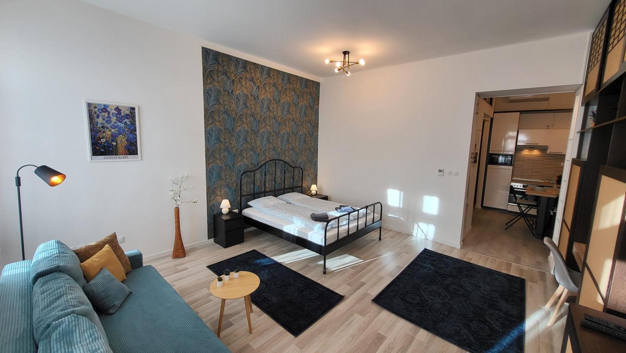 Millennium Apartment *